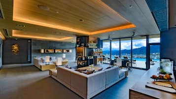 Poolside bar