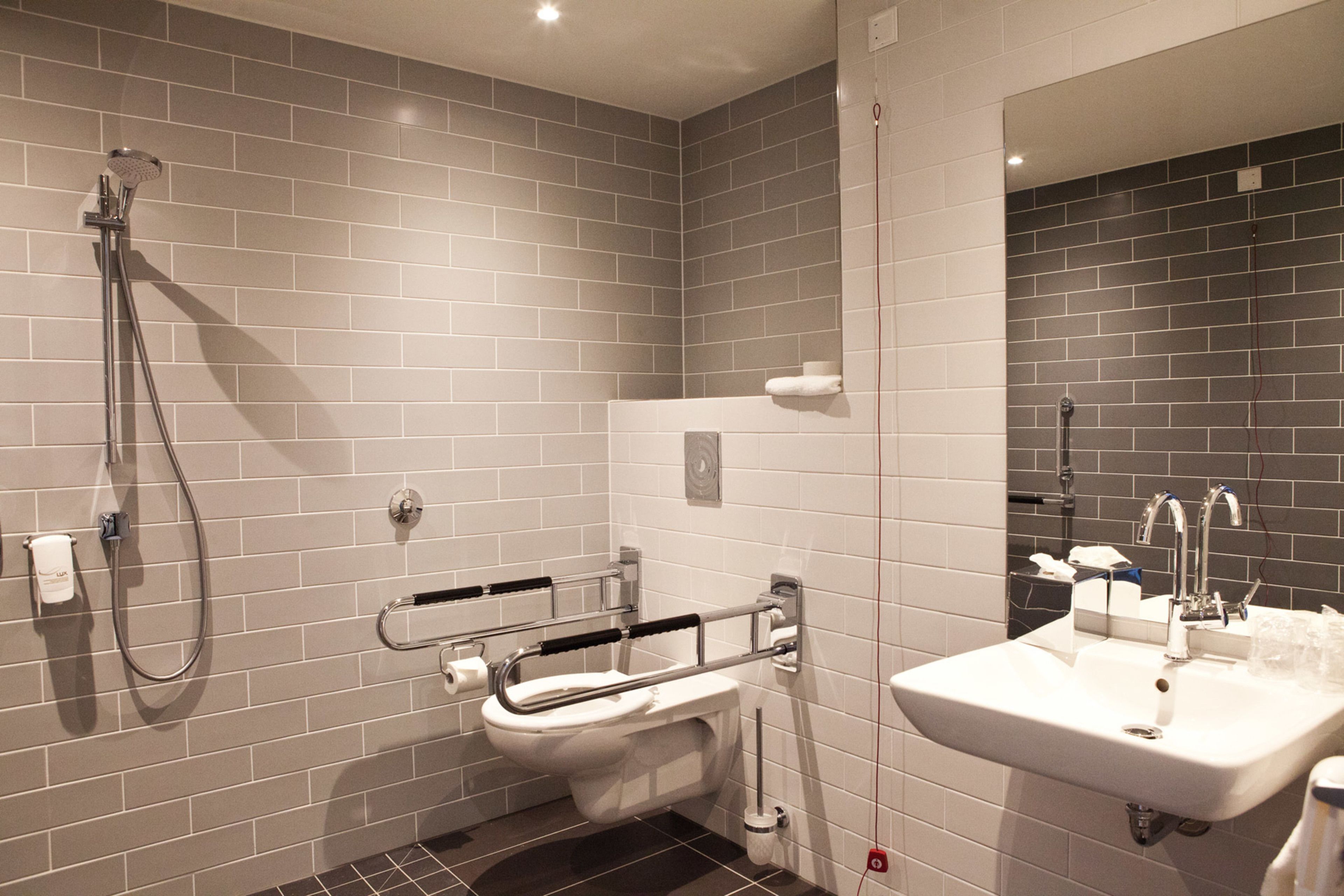 1 bedroom, premium bedding, desk, blackout curtains