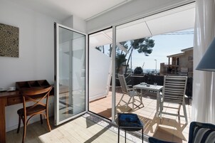 Quarto casal exclusivo, para não fumantes, vista parcial para o mar | Vista para praia/oceano