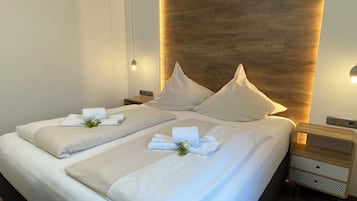 Gallery Apartment, 2 Bedrooms | In-room safe, individually furnished, laptop workspace, blackout drapes