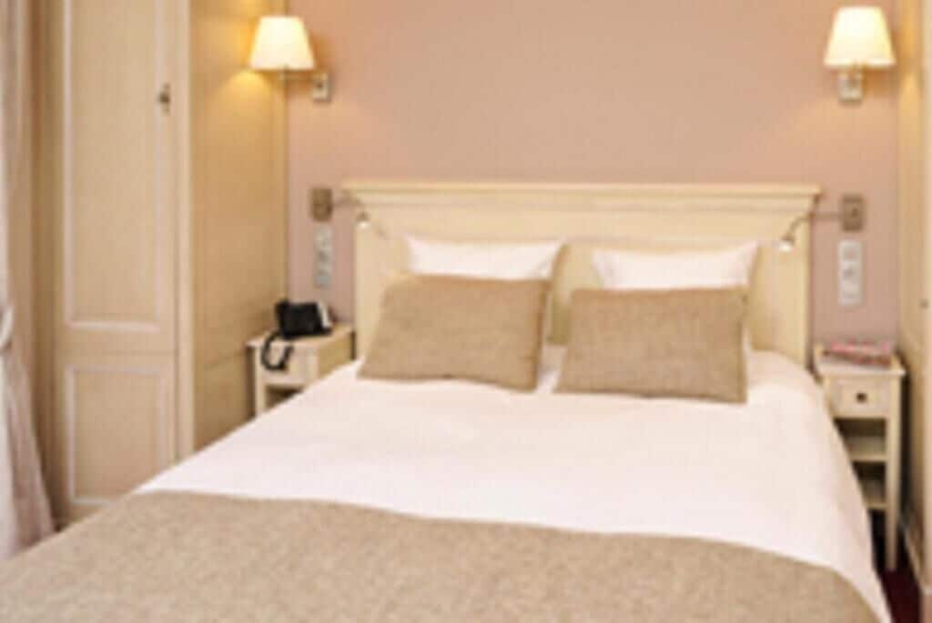 individually decorated, individually furnished, desk, soundproofing