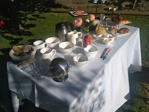 Free daily continental breakfast  - L'attrape coeurs (Mantilly)