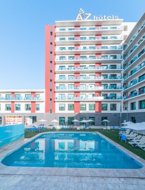 7 indoor pools, seasonal outdoor pool, pool umbrellas, sun loungers