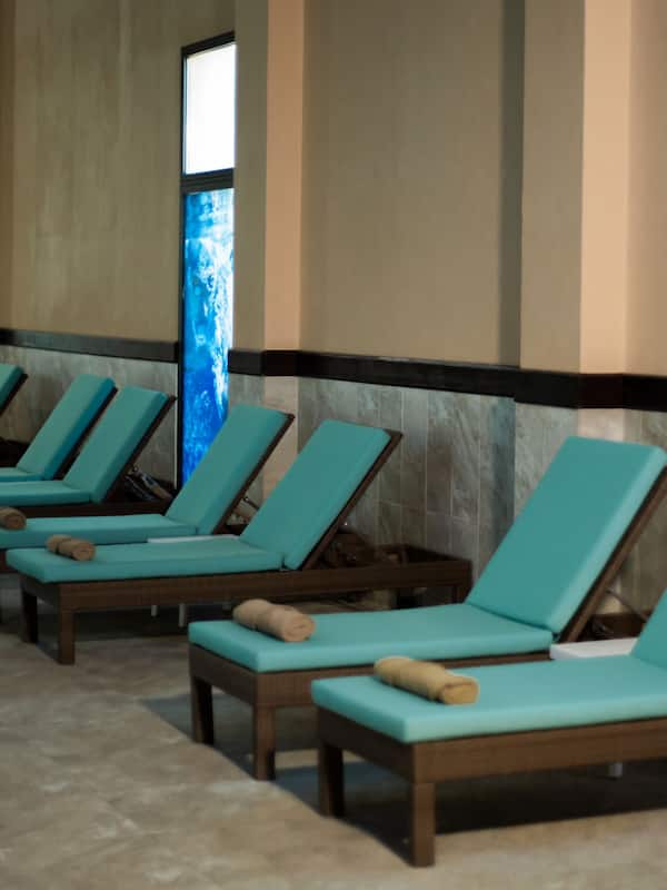 7 indoor pools, seasonal outdoor pool, pool umbrellas, sun loungers