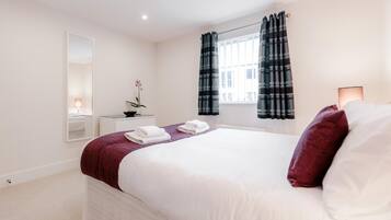 In-room safe, iron/ironing board, free WiFi, bed sheets