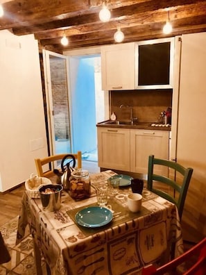 Ilmainen päivittäinen paikallinen aamiainen 
