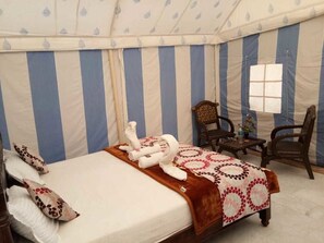 Deluxe-Zelt, 1 King-Bett, Nichtraucher | 1 Schlafzimmer, Bettwäsche aus ägyptischer Baumwolle