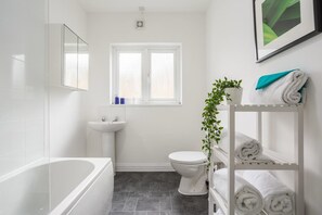 Bathroom - West Street Studios (Westcliff-on-Sea)