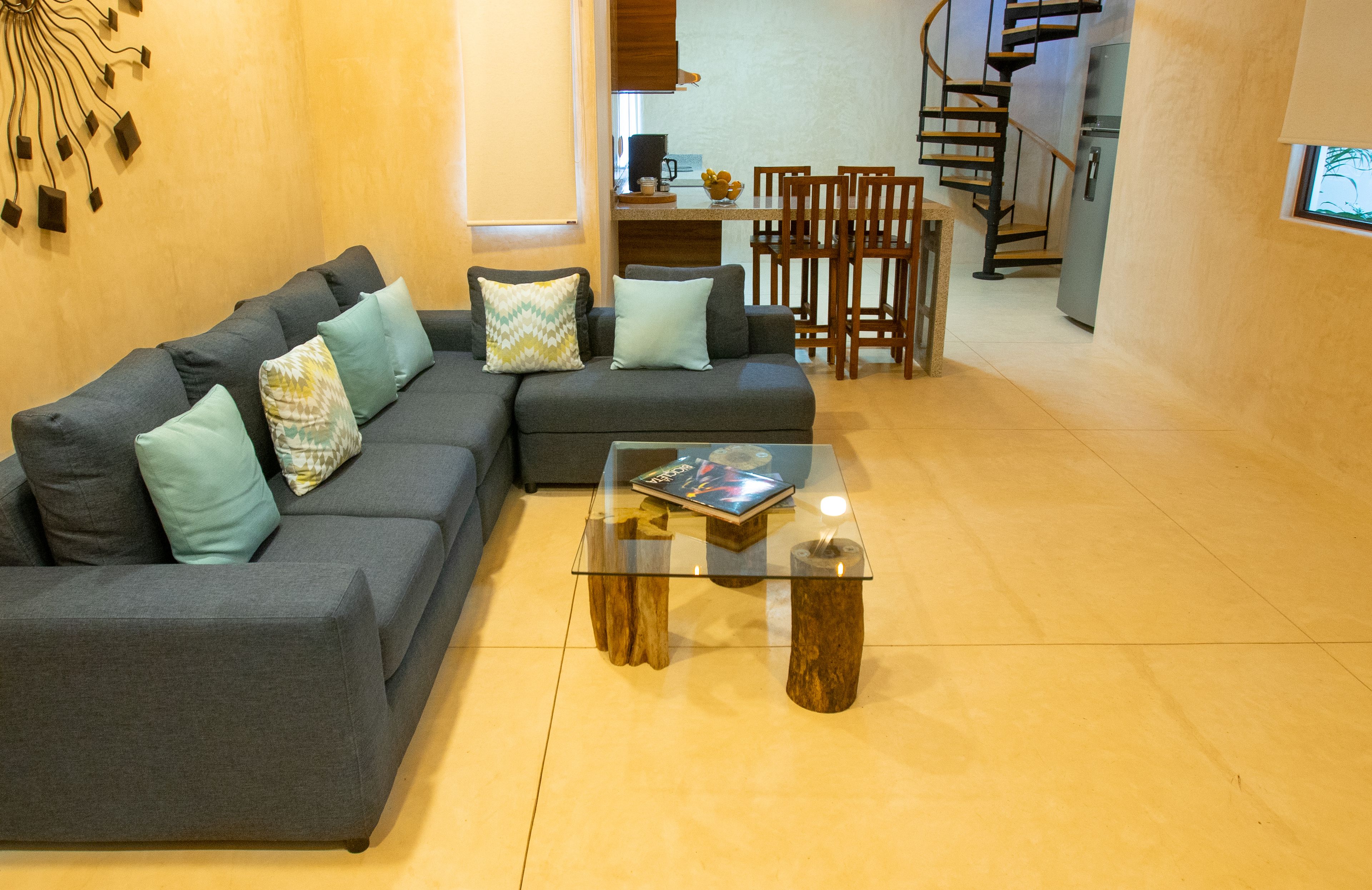 deluxe penthouse, 3 bedrooms | living area | flat-screen tv, pay films
