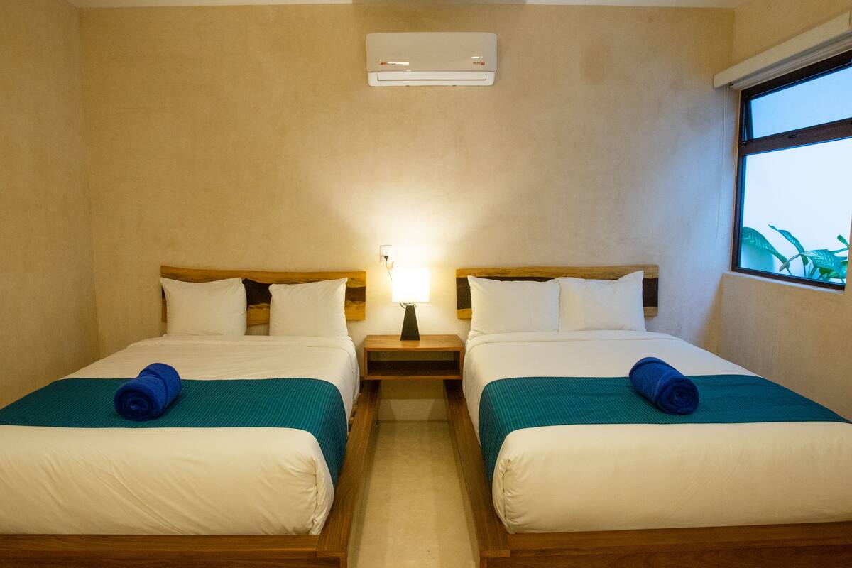 Egyptian cotton sheets, premium bedding, in-room safe