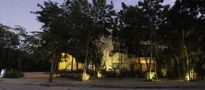 Fachada de la propiedad