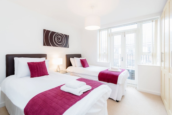 Apartment, 2 Bedrooms | In-room safe, iron/ironing board, free WiFi, bed sheets - Roomspace Apartments -Kew Bridge Court (London)