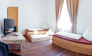 Free WiFi, bed sheets - FMM Hostel (Memmingerberg)