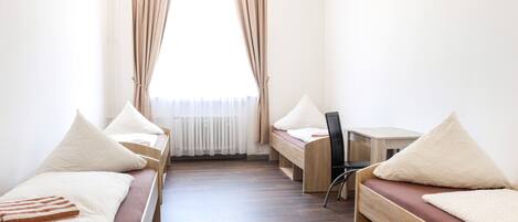 Shared Dormitory (Bed in 4-Bed Mixed Dormitory Room) | Free WiFi, bed sheets