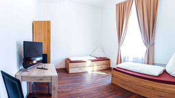 Free WiFi, bed sheets