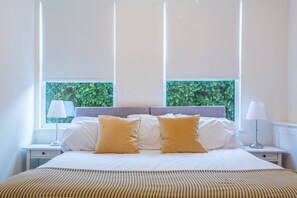 Apartment, 2 Bedrooms | 2 bedrooms, premium bedding, iron/ironing board, free WiFi - Leigh Apartments (Southend-on-Sea)