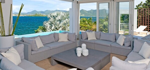 Living area - Villa Amaryllis (Lowlands)