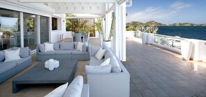 Balcony - Villa Amaryllis (Lowlands)