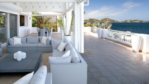 Balcony - Villa Amaryllis (Lowlands)