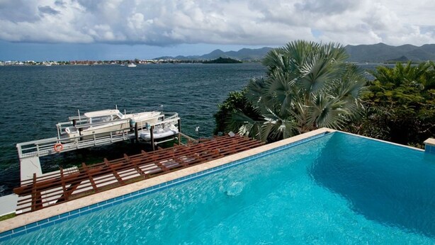 Outdoor pool - Villa Amaryllis (Lowlands)