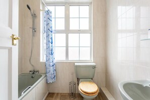Appartement Exclusif, 3 chambres | Salle de bain