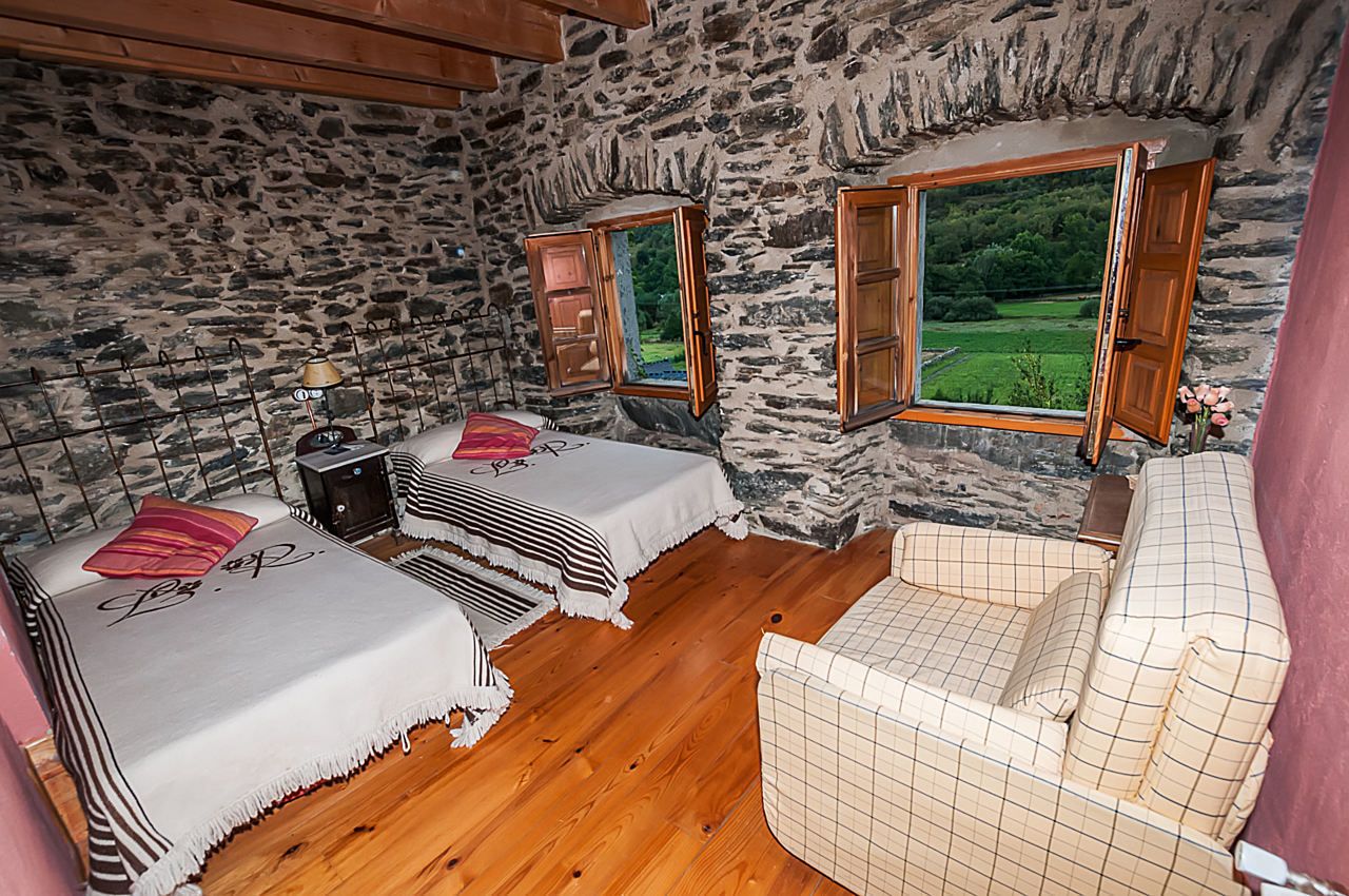 Phòng đôi hoặc 2 giường đơn