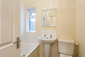 Apartment (Ground Floor) | Bathroom