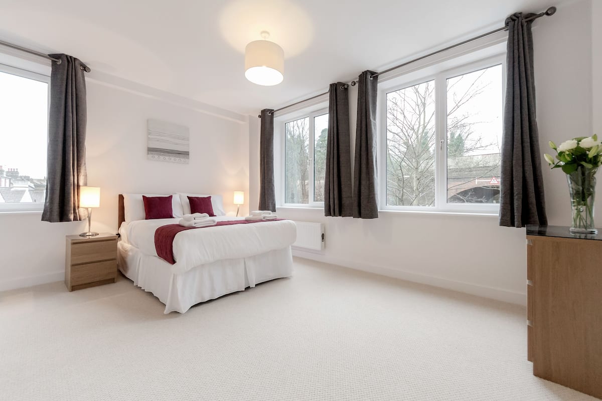 In-room safe, iron/ironing board, free WiFi, bed sheets