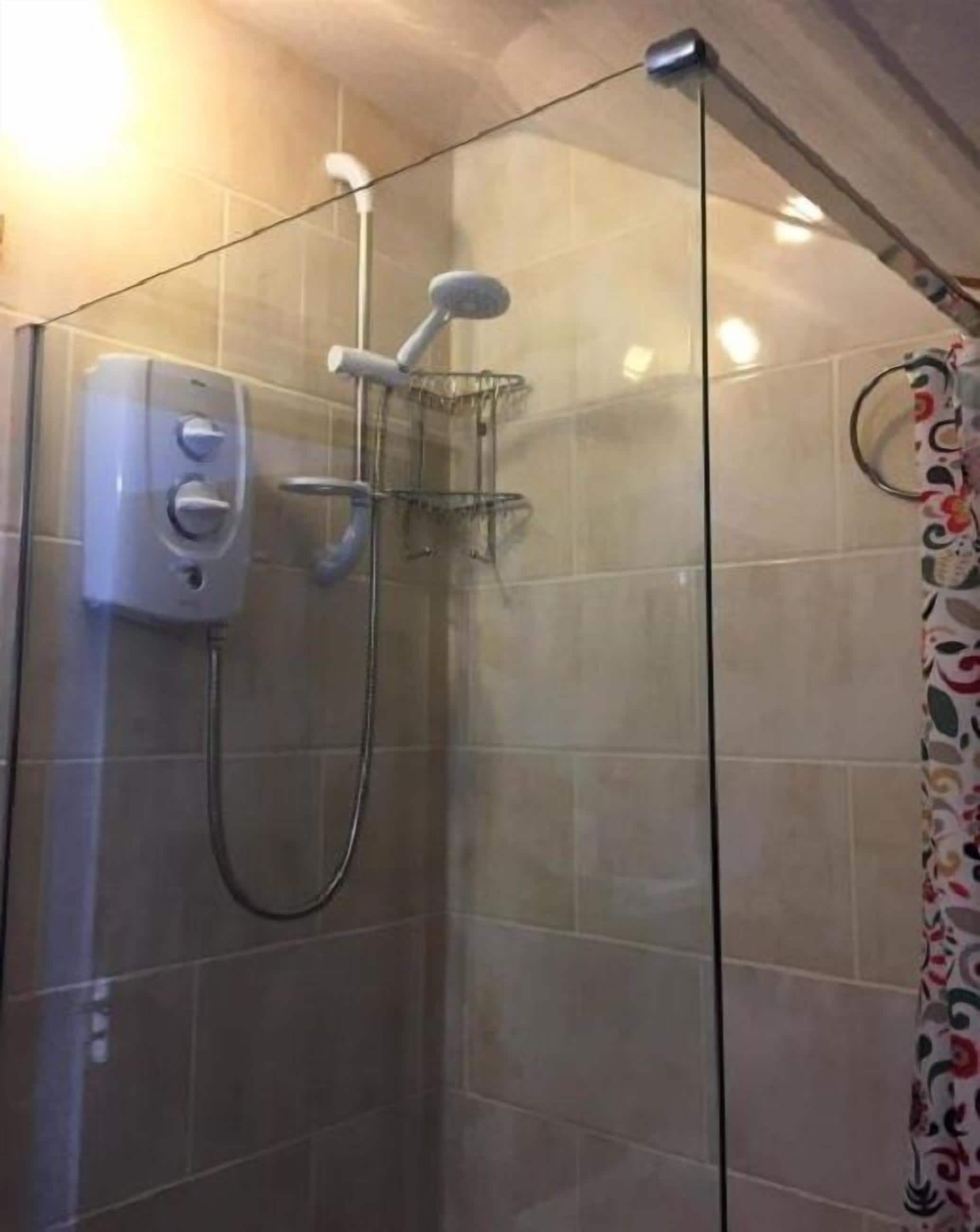 Photo - 3 Luxury En-suite Bedrooms