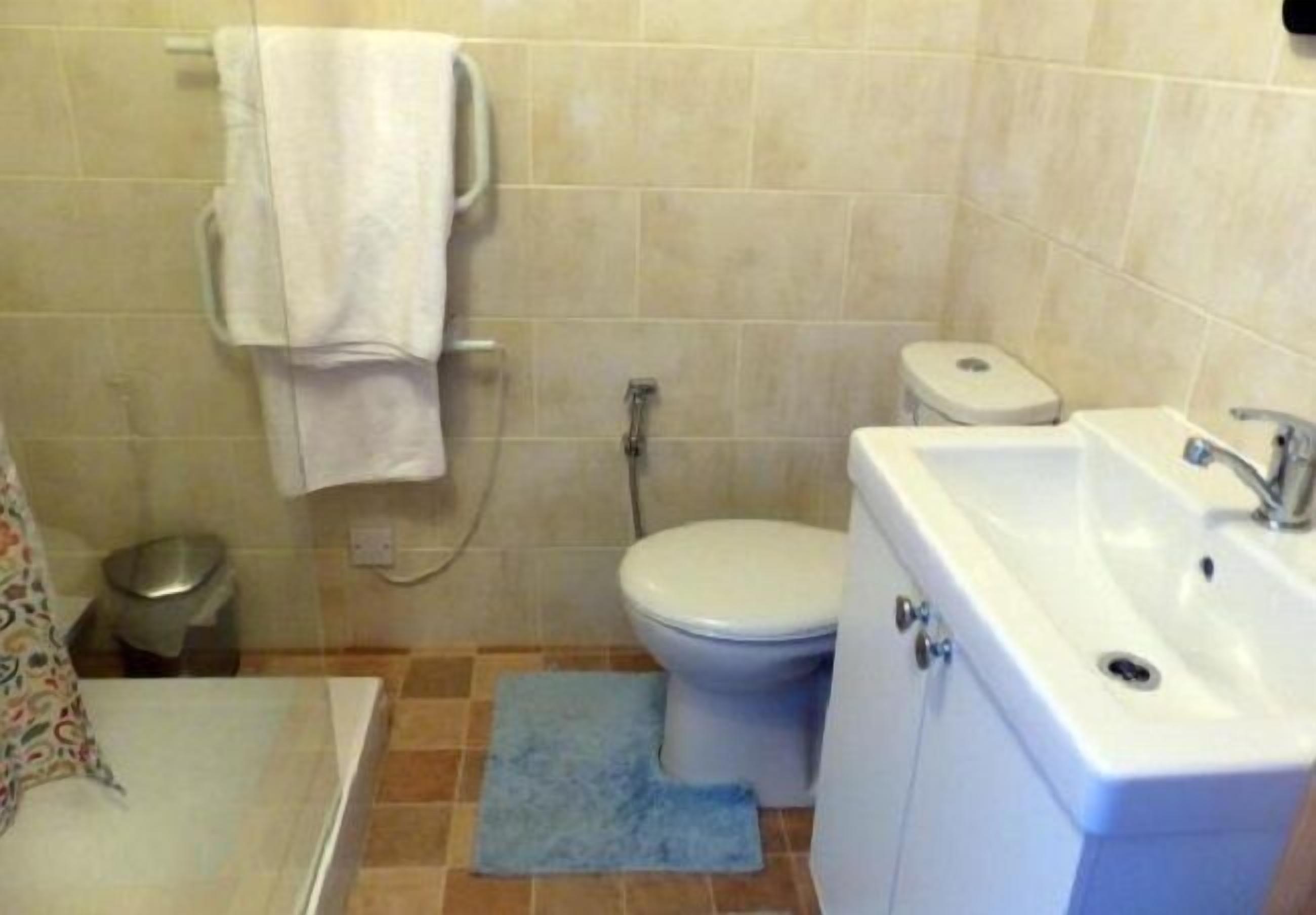 Photo - 3 Luxury En-suite Bedrooms