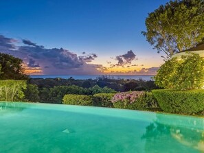 Pool - Villa Bohemia (Holetown)