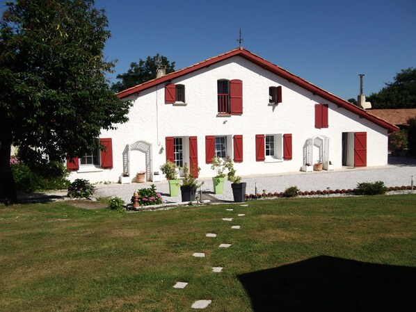 Front of property - La forge de Clermont - Chambres d'Hôtes (Clermont)