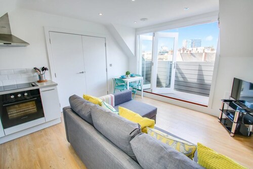 19 Cathedral Walk