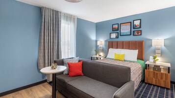 Studiosuite, 1 Queen-Bett, barrierefrei, Nichtraucher (Kitchen) | Schreibtisch, Verdunkelungsvorhänge, Bügeleisen/Bügelbrett