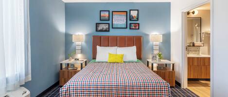 Studio Suite, 1 Queen Bed, Non Smoking, Kitchen | Desk, iron/ironing board, free WiFi, wheelchair access