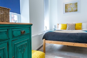 Estudio | Tabla de planchar con plancha, wifi gratis y ropa de cama