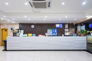 Lobby lounge - Heyi Express Hotel (Zhuhai Weichuangli Industrial Park) (ZHUHAI)