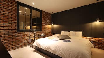 Luxury Room | Desk, free WiFi, bed sheets