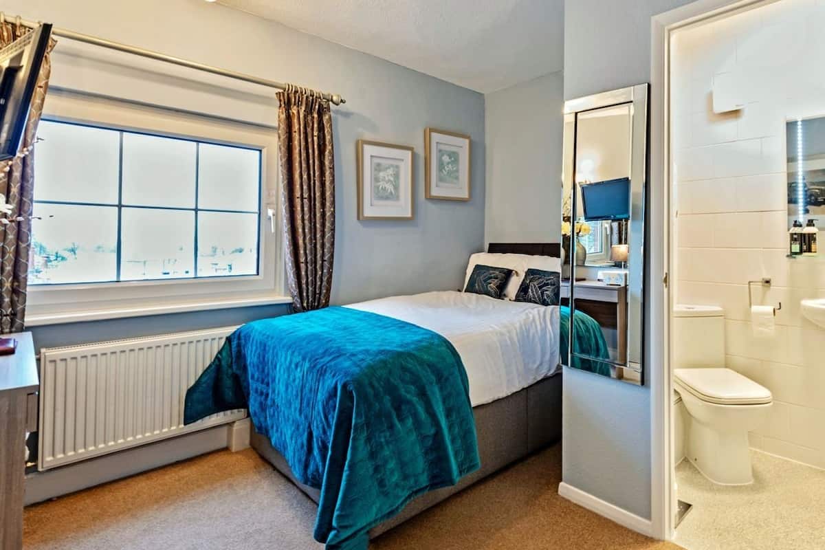 Premium Single Room