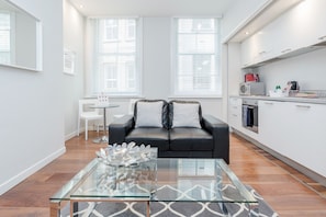 Apartment, 1 Bedroom | Living area