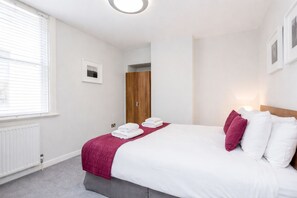 Apartment, 1 Bedroom | 1 bedroom, in-room safe, iron/ironing board, free WiFi - Roomspace Apartments -Sterling House (London)