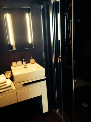 Chambre Double | Salle de bain
