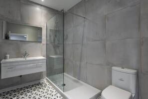 Apartment, 2 Bedrooms, Non Smoking | Bathroom - Exhale (Southend-on-Sea)