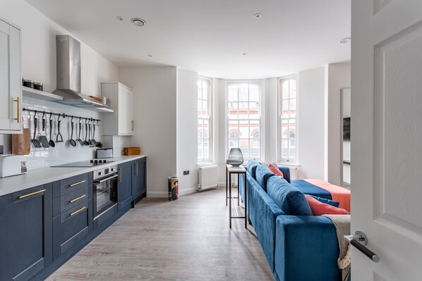 アパートメント 2 ベッドルーム 禁煙 | 専用キッチン | 冷蔵庫、電子レンジ、オーブン、コンロ