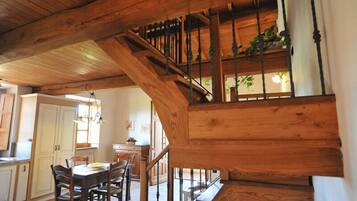 Apartment, 2 Bedrooms, Balcony (Quercia) | In-room dining