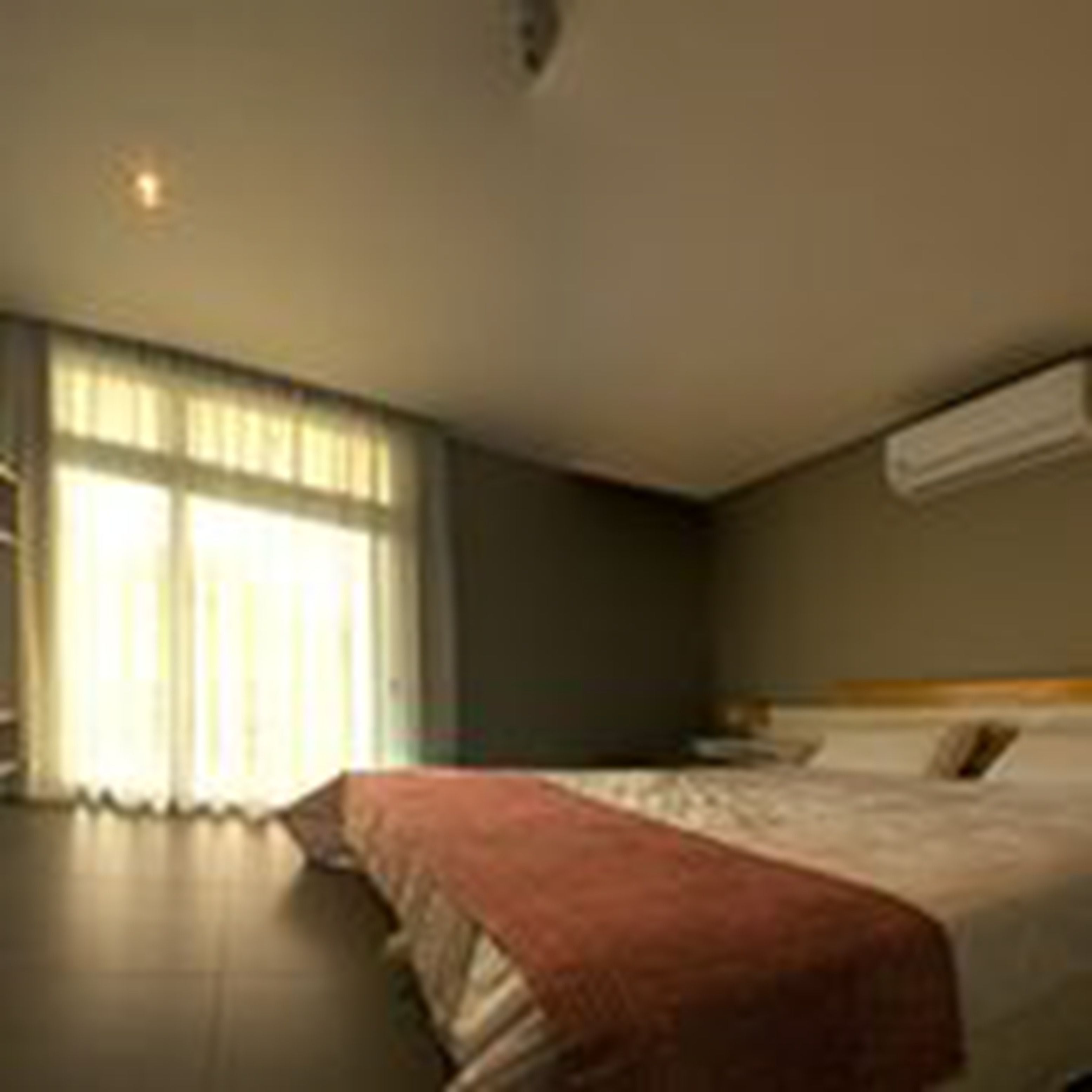 1 bedroom, in-room safe, desk, blackout curtains