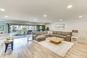 TV, DVD player, stereo, printers - Luxury Sanibel Condo w/ Ocean View: Steps to Beach (Sanibel)