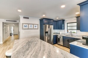 Fridge, microwave, stovetop, dishwasher - Luxury Sanibel Condo w/ Ocean View: Steps to Beach (Sanibel)
