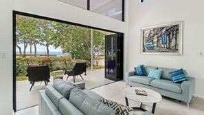 Téléviseur, lecteur de DVD