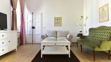 Télévision, cheminée